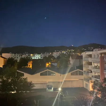 T2 Avec Parking, Loggia, Vue Puy De Dome アパート