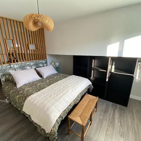 T2 Avec Parking, Loggia, Vue Puy De Dome アパート クレルモン・フェラン