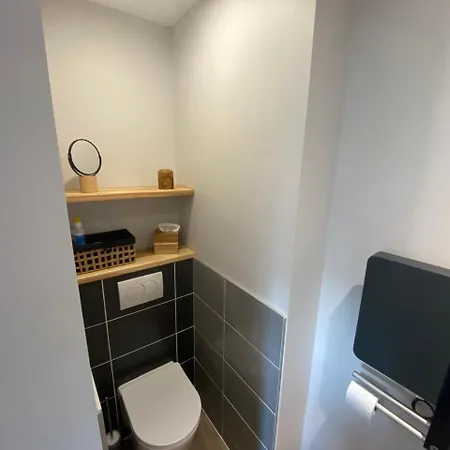 T2 Avec Parking, Loggia, Vue Puy De Dome アパート