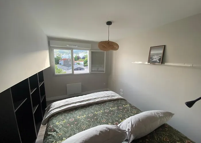 T2 Avec Parking, Loggia, Vue Puy De Dome شقة *